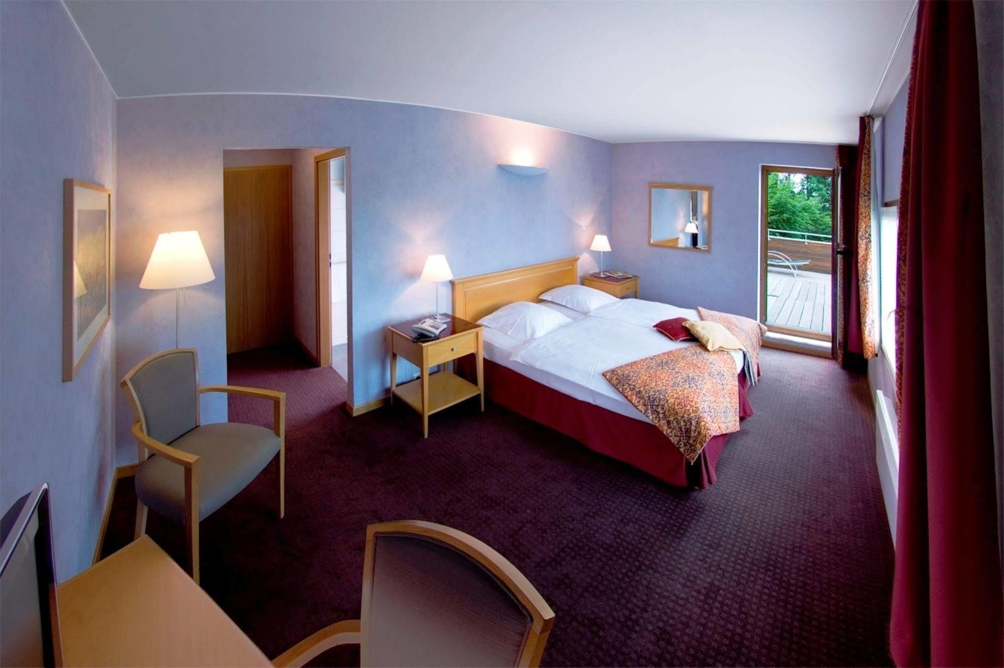 Hostellerie Du Peiffeschof, The Originals Relais آرلون المظهر الخارجي الصورة